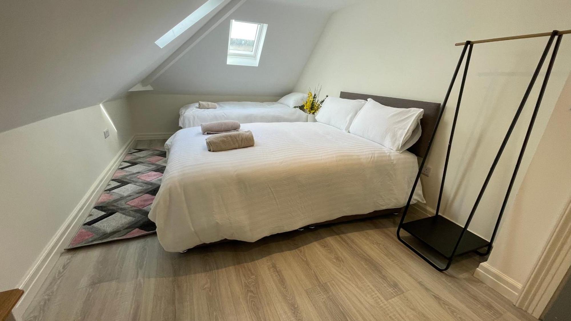 Spire Entire Attic Apartment No Kitchen Дъблин Екстериор снимка