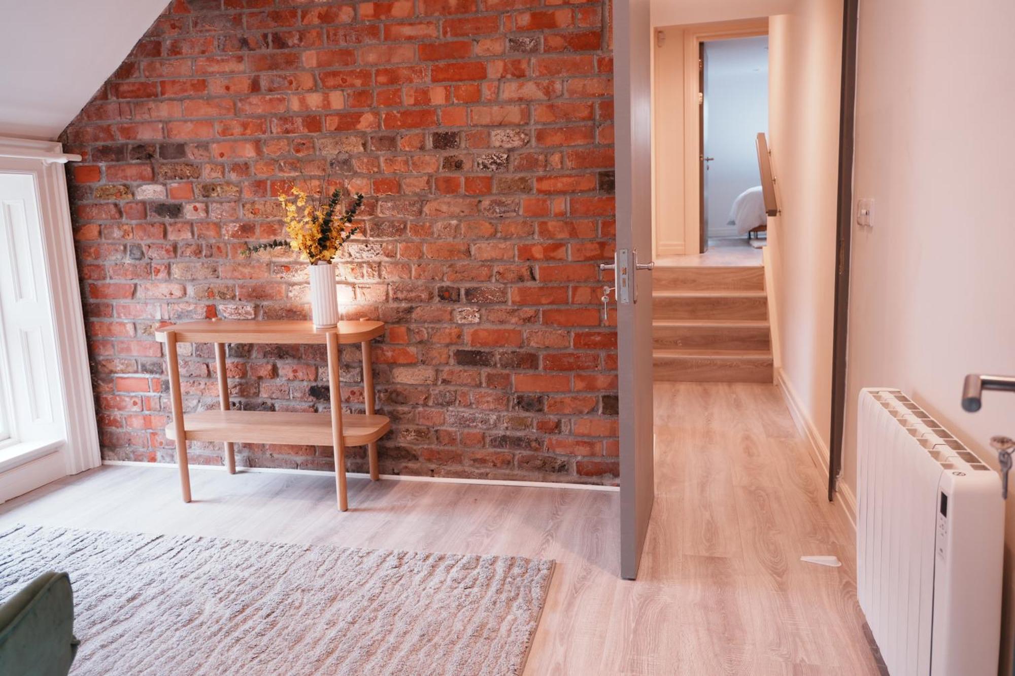 Spire Entire Attic Apartment No Kitchen Дъблин Екстериор снимка